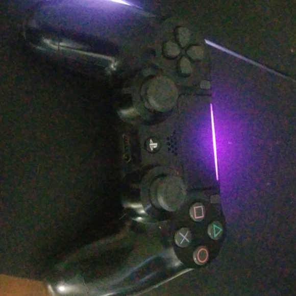Ps4 controller - Picture 1 of 1